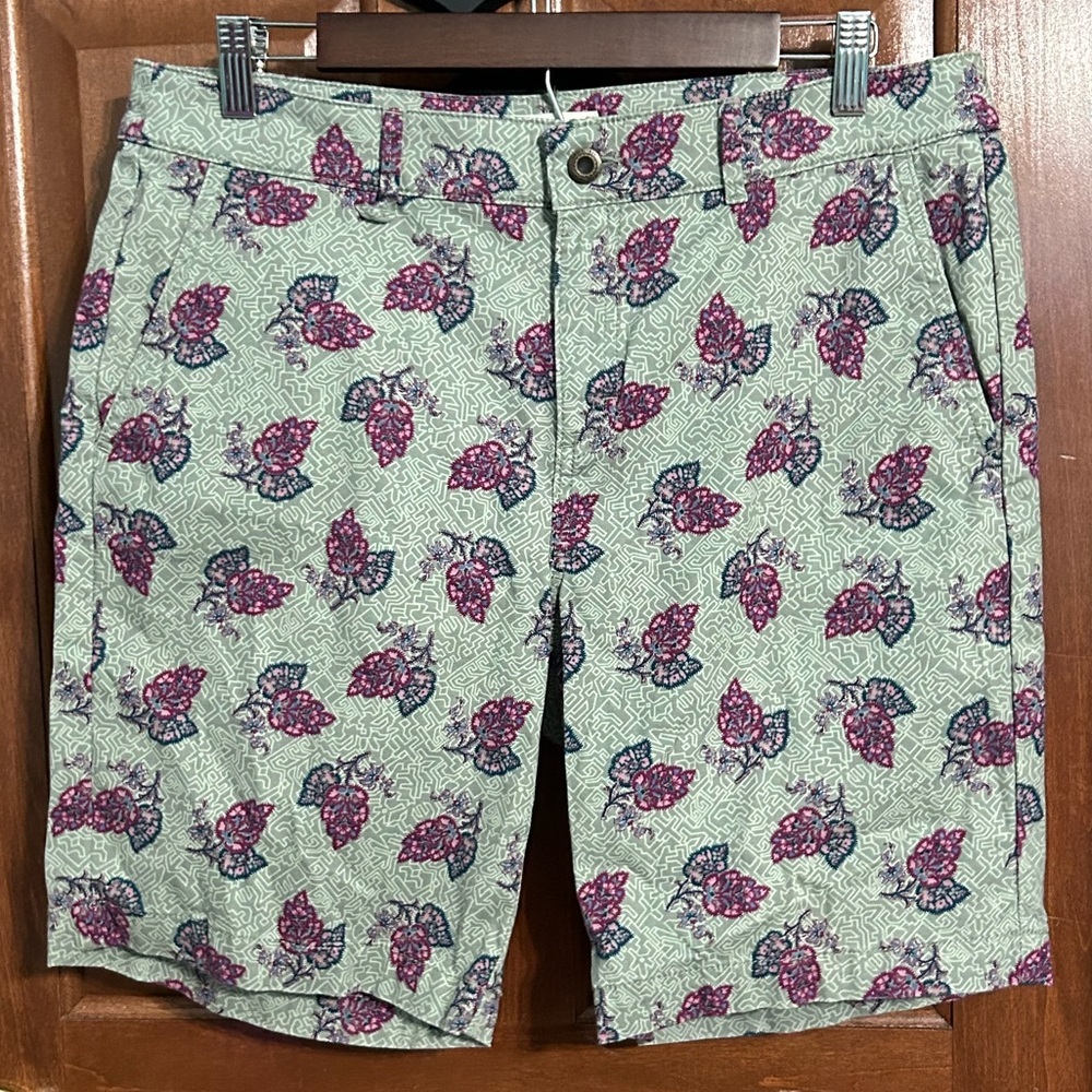 Orvis Gray and Pink Flat Front Bermuda Shorts Womens Size‎ 12